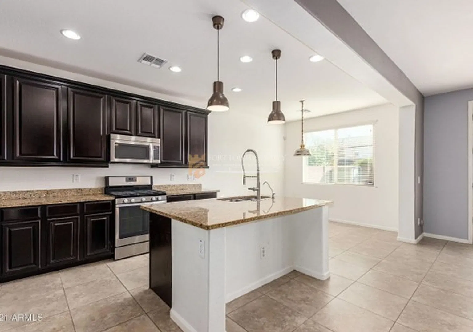 5 Bedroom, 3 Bath Home in Marley Park! — Photo 4