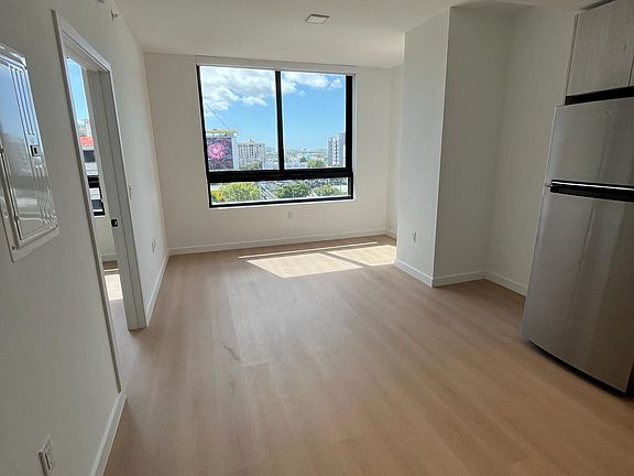 3rd image of 160 NW 32nd St #A