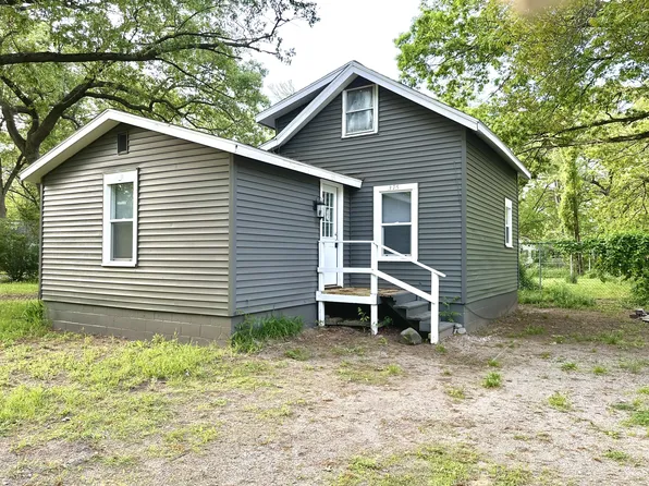 375 W Maplewood Ave, Muskegon Heights, MI 49444