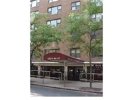 Rented by Douglas Elliman | media 19