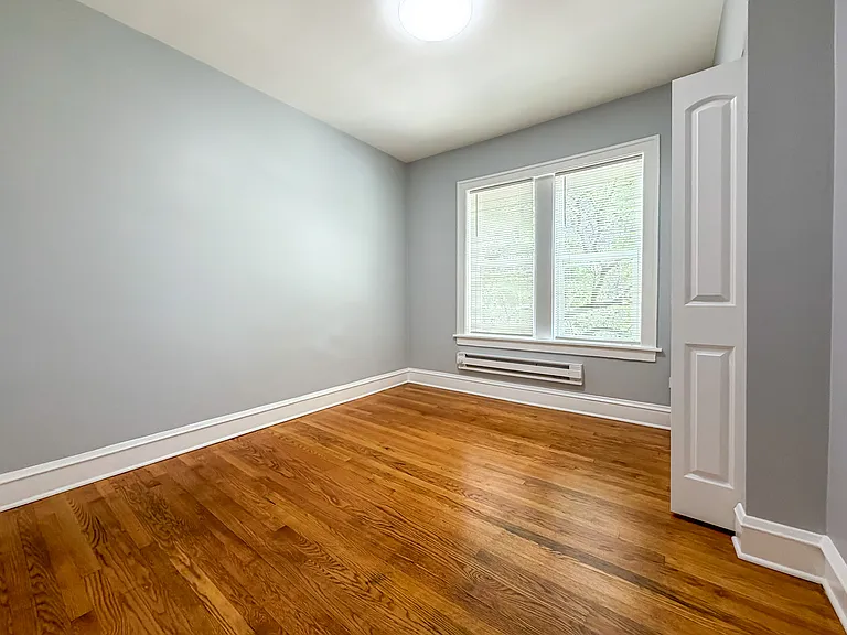 2304 N Lamon Ave #2 — Photo 10