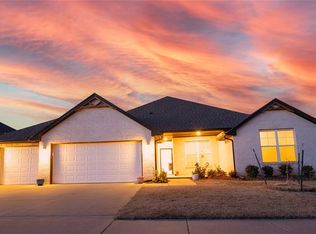 11017 SW 32nd St, Yukon, OK 73099