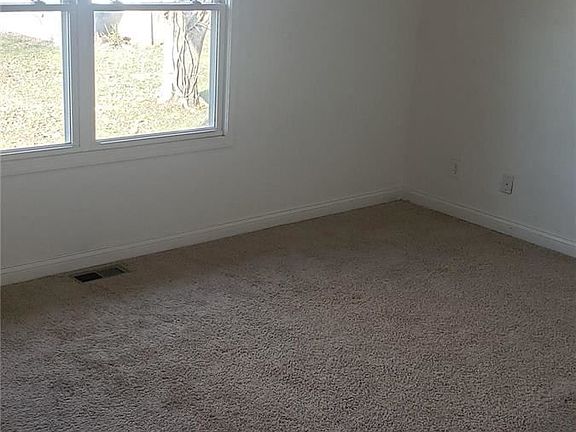 5th image of 3078 Lakeland Ct