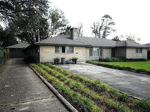2nd image of 1815 Giaise St