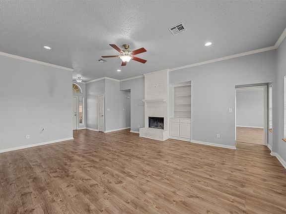 5th image of 163 Topaz Cir