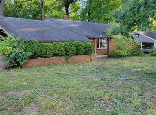 207 Mendenhall Rd, Jamestown, NC 27282