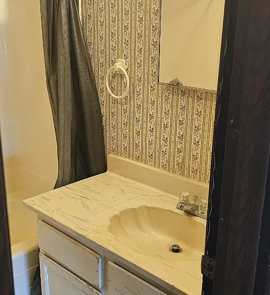 106 Mechanic St #6 — Photo 4