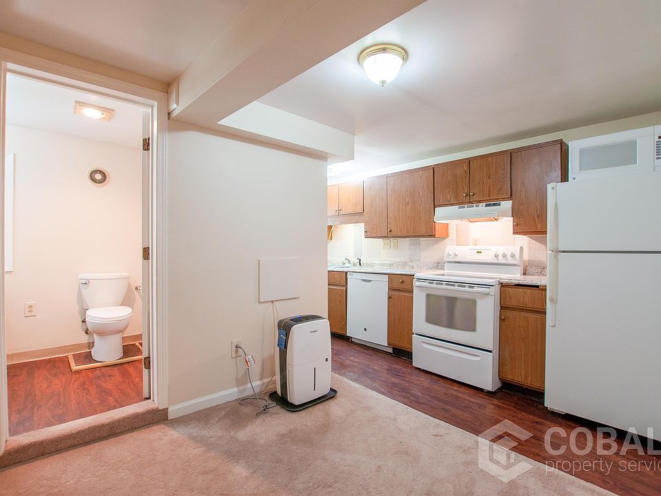 1st image of 1005 Greenwood Ave NE #3