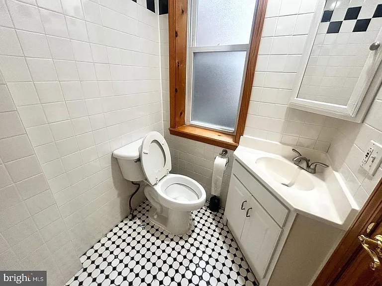 2635 W Girard Ave #B — Photo 6