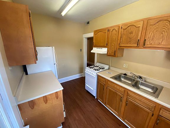 3rd image of 2309 N High St #1/2