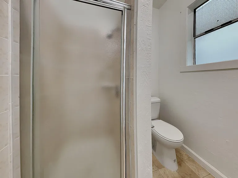 1128 Valencia St. — Photo 15