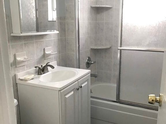 5th image of 25-27 46th St #2