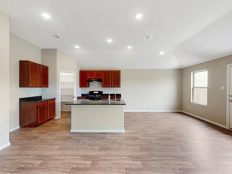 404 Bronze Forest Dr — Photo 20