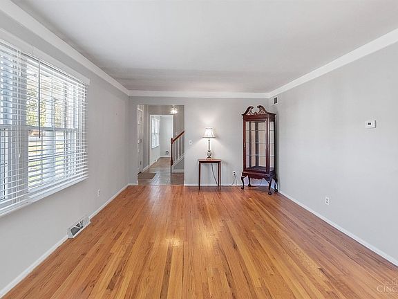 5th image of 9365 Yellowwood Dr
