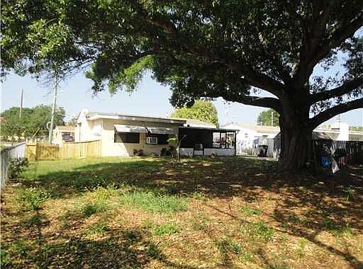 2nd image of 807 El Rancho Dr