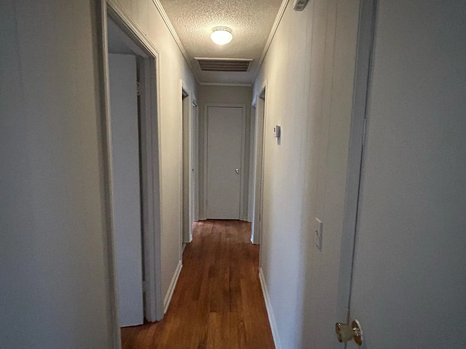 3 bed, 1025 sqft, $900 — Photo 3