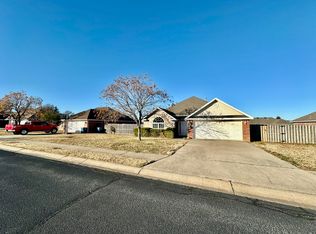 1433 Saint Claire St, Pea Ridge, AR 72751