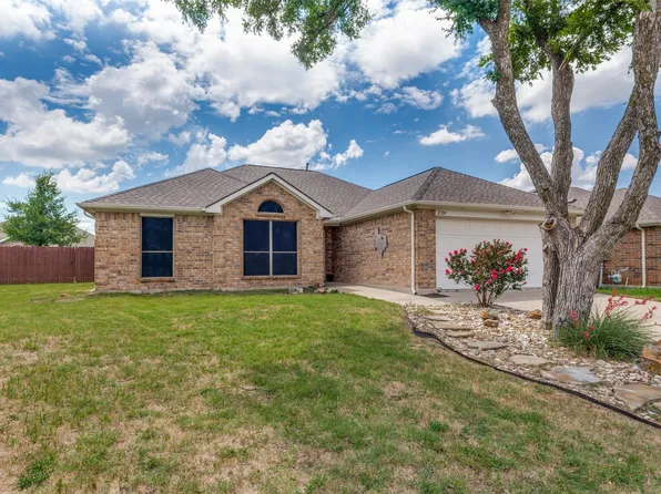 2124 Oakridge Dr, Little Elm, TX 75068