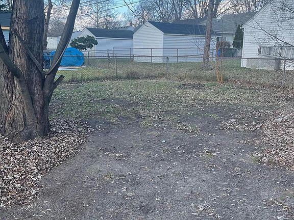 5th image of 25454 Stanford St