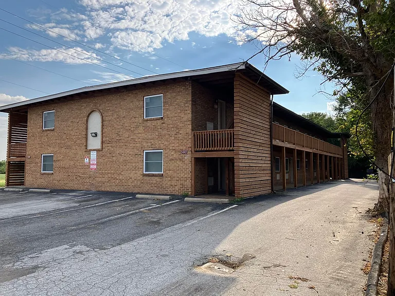 River Pointe Apartments — Photo 17
