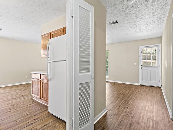 3rd image of 1117 Rustic Ridge Rd