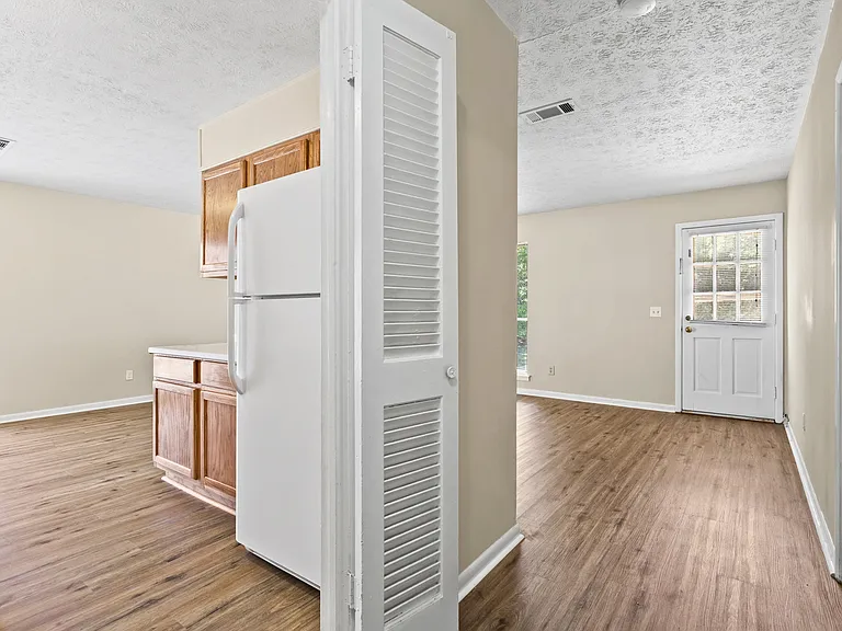 1117 Rustic Ridge Rd — Photo 3
