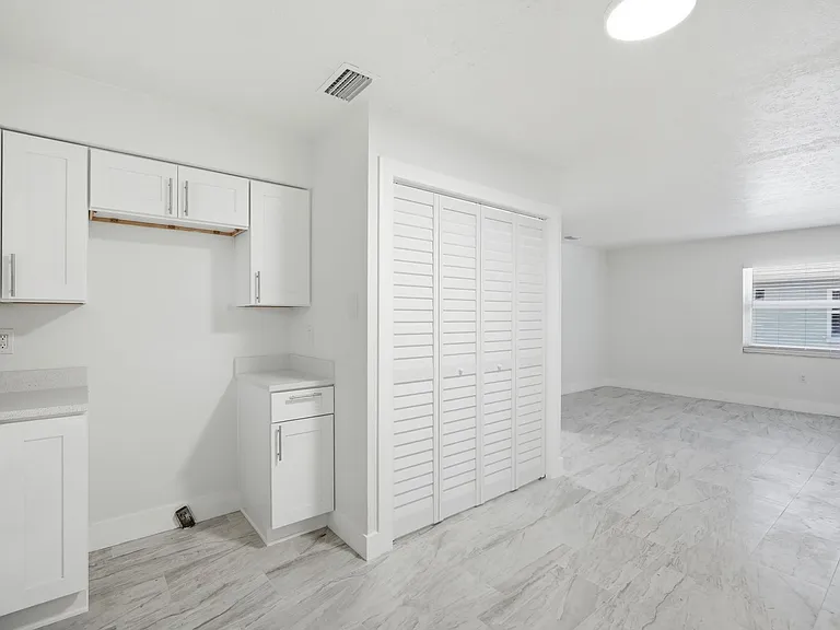 7309 N Hutton Pl #D — Photo 9