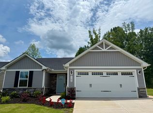 1106 Chartwell Cir, Spartanburg, SC 29307