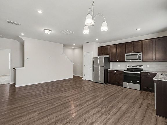 5th image of 1204 Foxton Ln