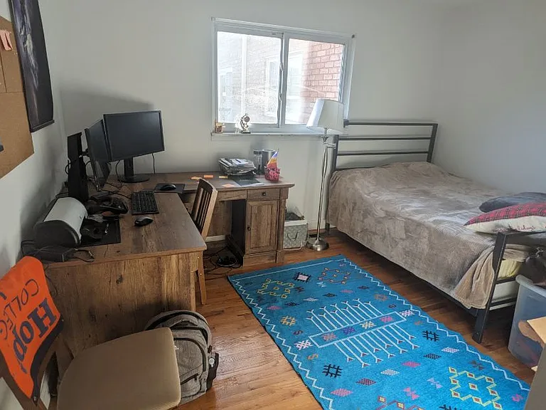 Second bedroom
