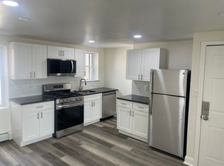 704 S 5th St Floor 3, Philadelphia, PA 19147
