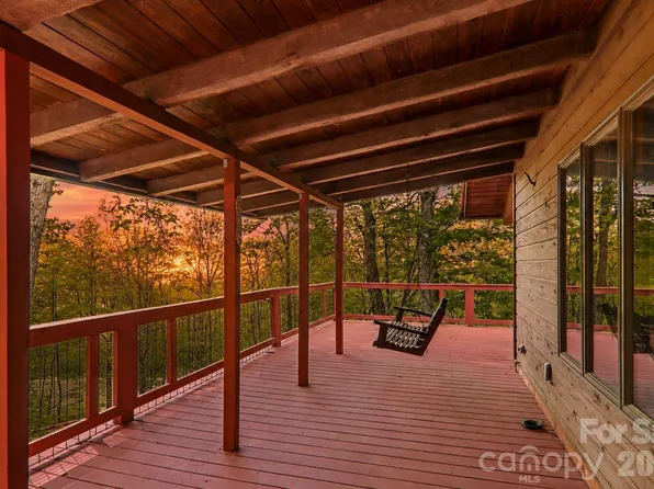 101 Oak Ridge Ct, Mars Hill, NC 28754