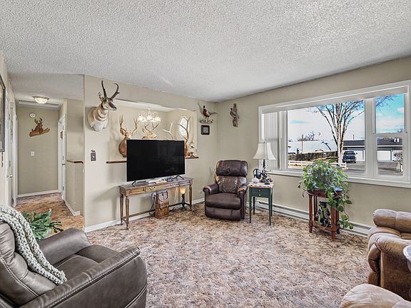 5th image of 1121 Motsiff Rd