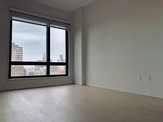 Rented by SMART CHOICE PROPERTIES LLC | media 18