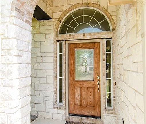 3rd image of 915 Annadale Dr