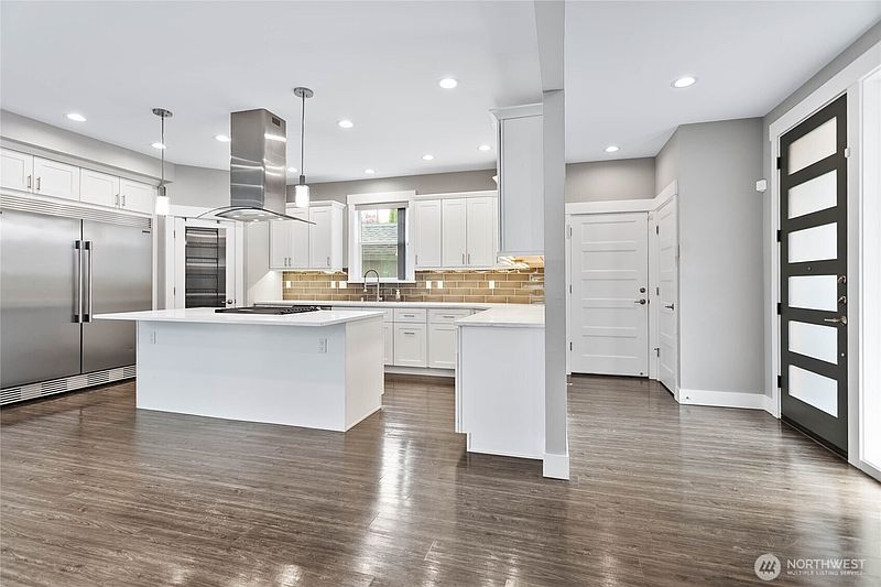 3rd image of 5641 Ariel Court