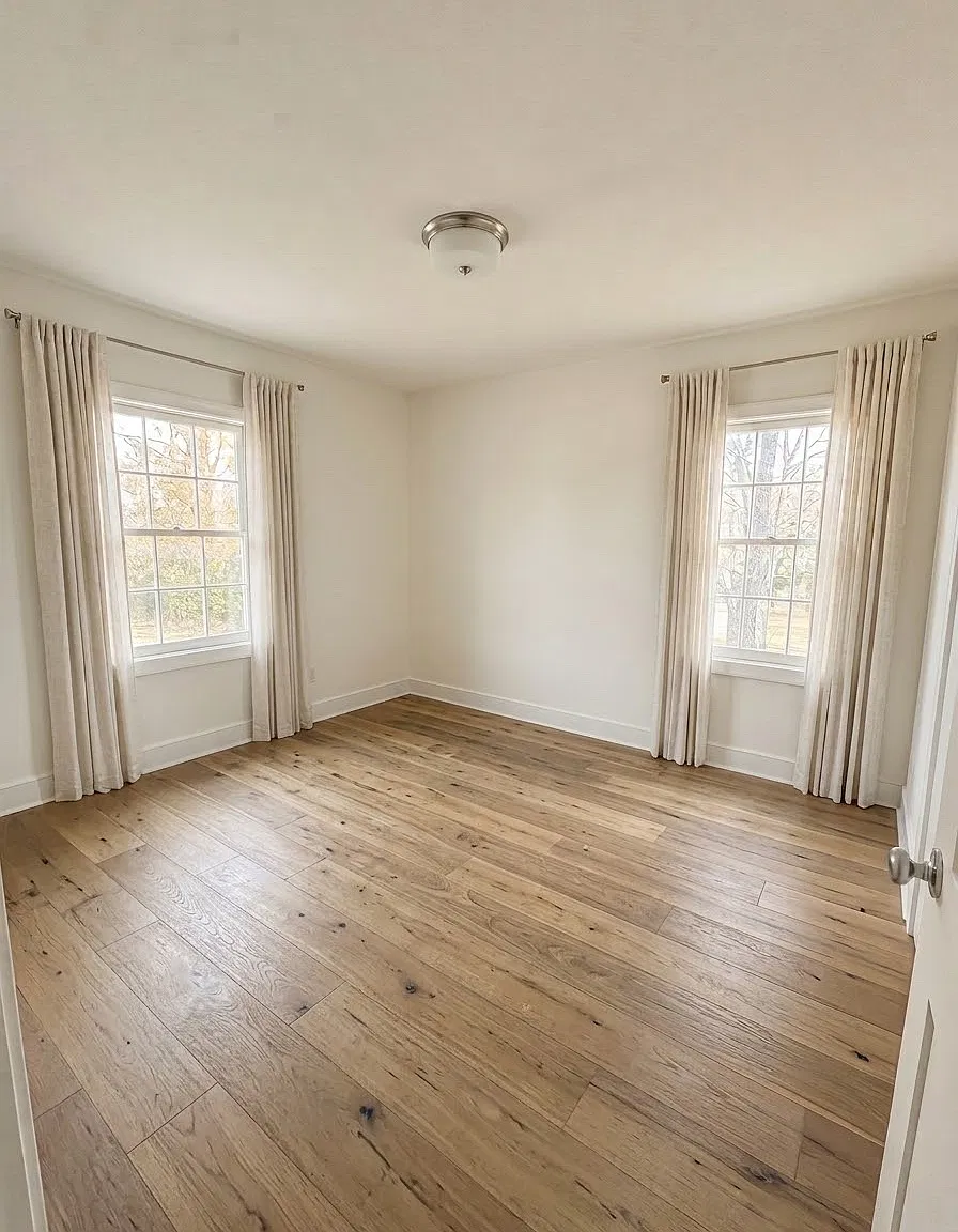 4 bed, 2500 sqft, $700 — Photo 3