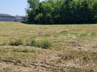 808 E Turkeyfoot Lake Rd, Akron, OH 44319