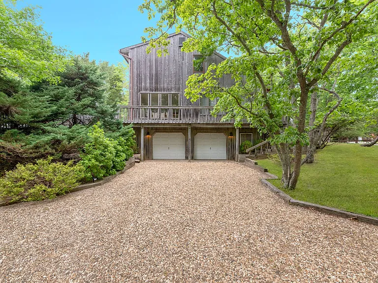 104 Waterhole Rd — Photo 1