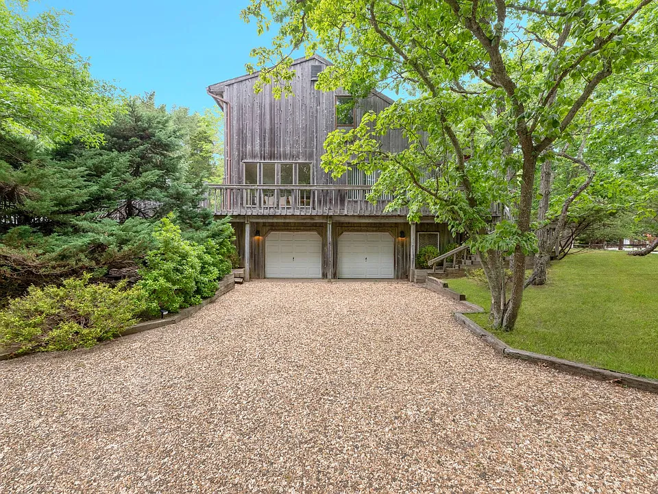 104 Waterhole Rd