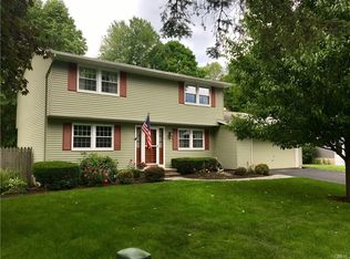 119 Sheatree Ln, North Syracuse, NY 13212