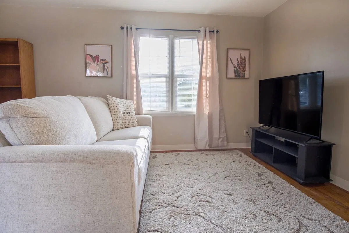 Oakley Fourplex — Photo 1