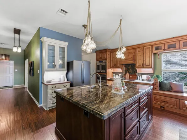 9207 Pioneer Forest Dr, Austin, TX 78744