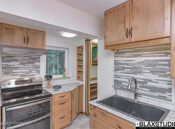 2nd image of 373 Louise Ln