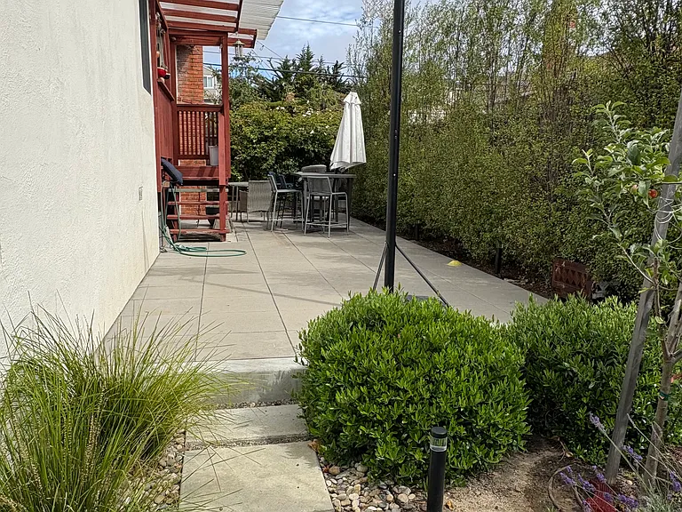 319 Helen Dr — Photo 10