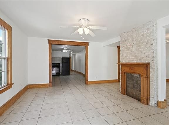 3rd image of 208 David St