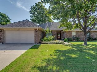 405 Golden Oaks Dr, Norman, OK 73072