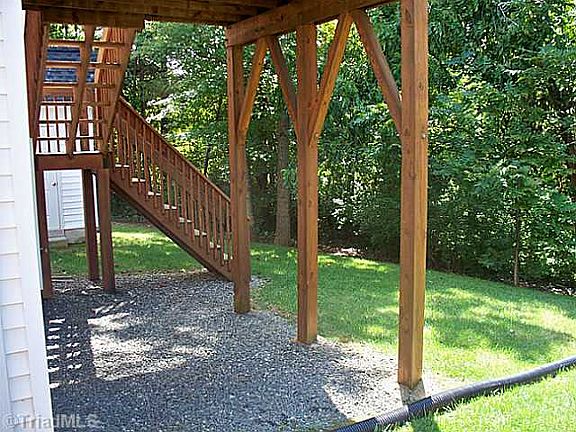 3rd image of 5103 Carriage Woods Dr