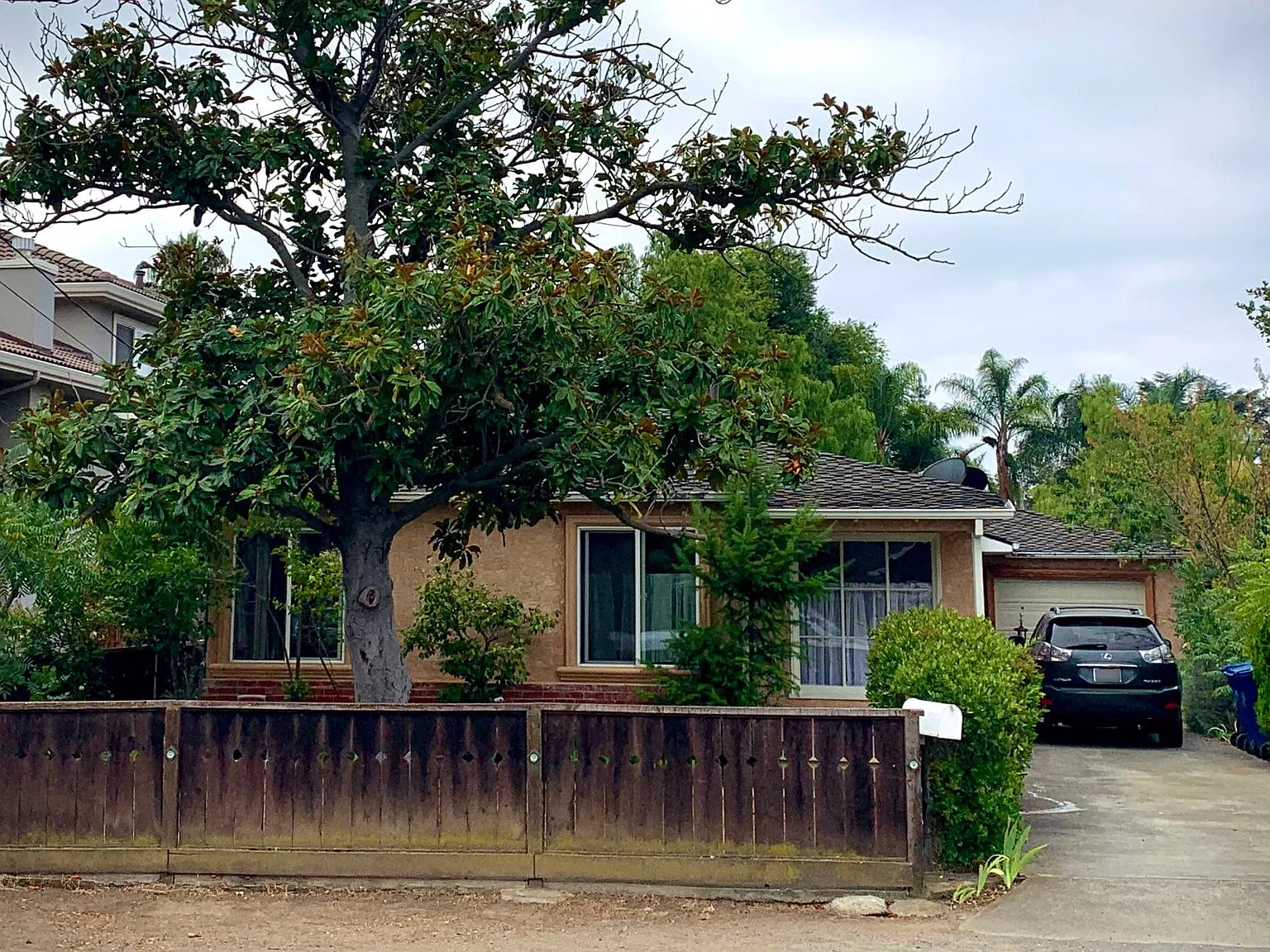 1294 Elam Ave — Photo 1