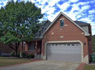 3908 W 99th St, Evergreen Park, IL 60805